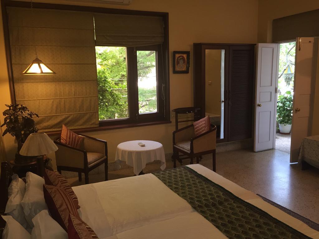Master Bed And Breakfast New Delhi Ruang foto