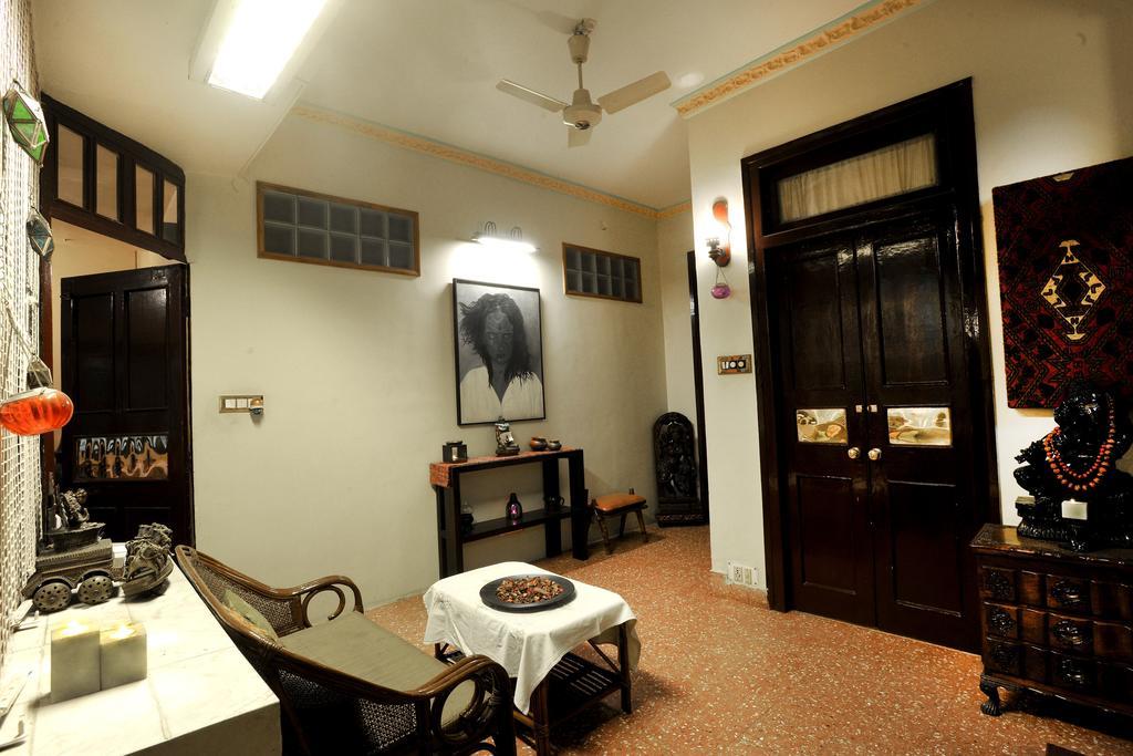 Master Bed And Breakfast New Delhi Bagian luar foto