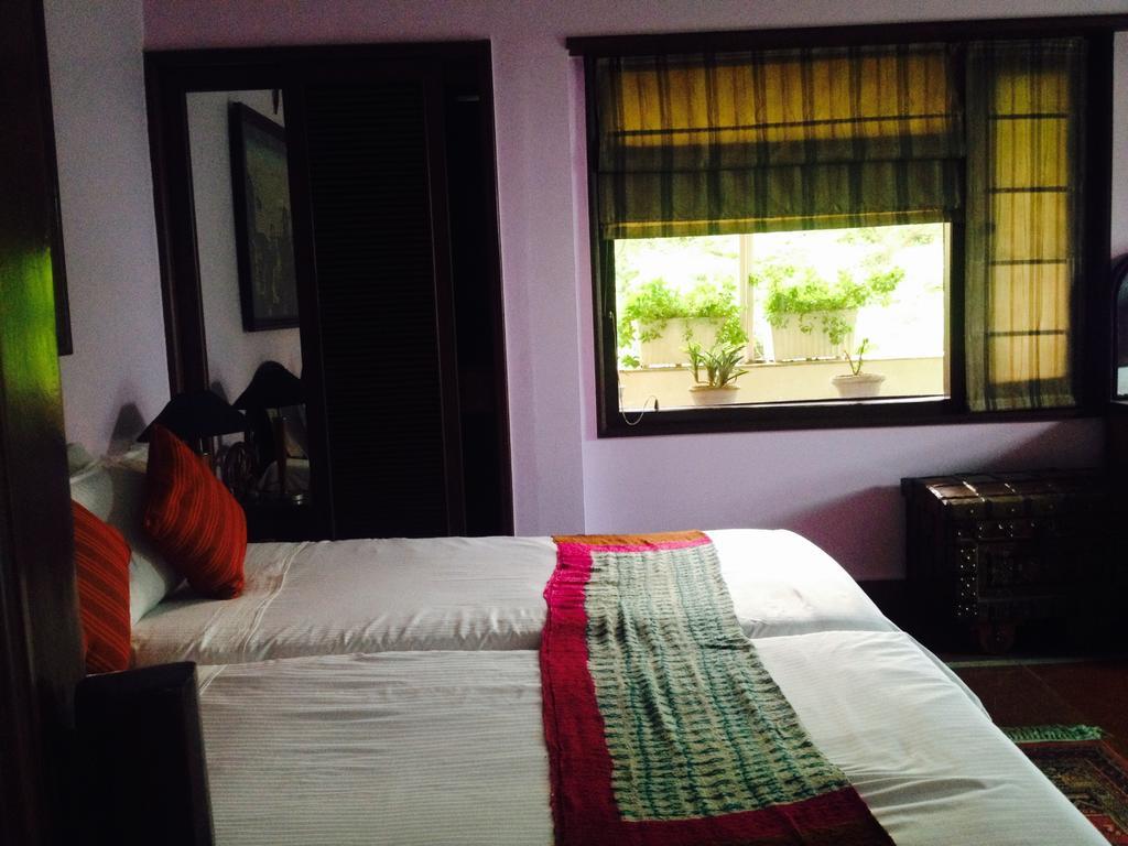Master Bed And Breakfast New Delhi Ruang foto